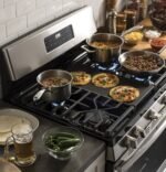 GE 30″ Freestanding Gas Range - Image 7